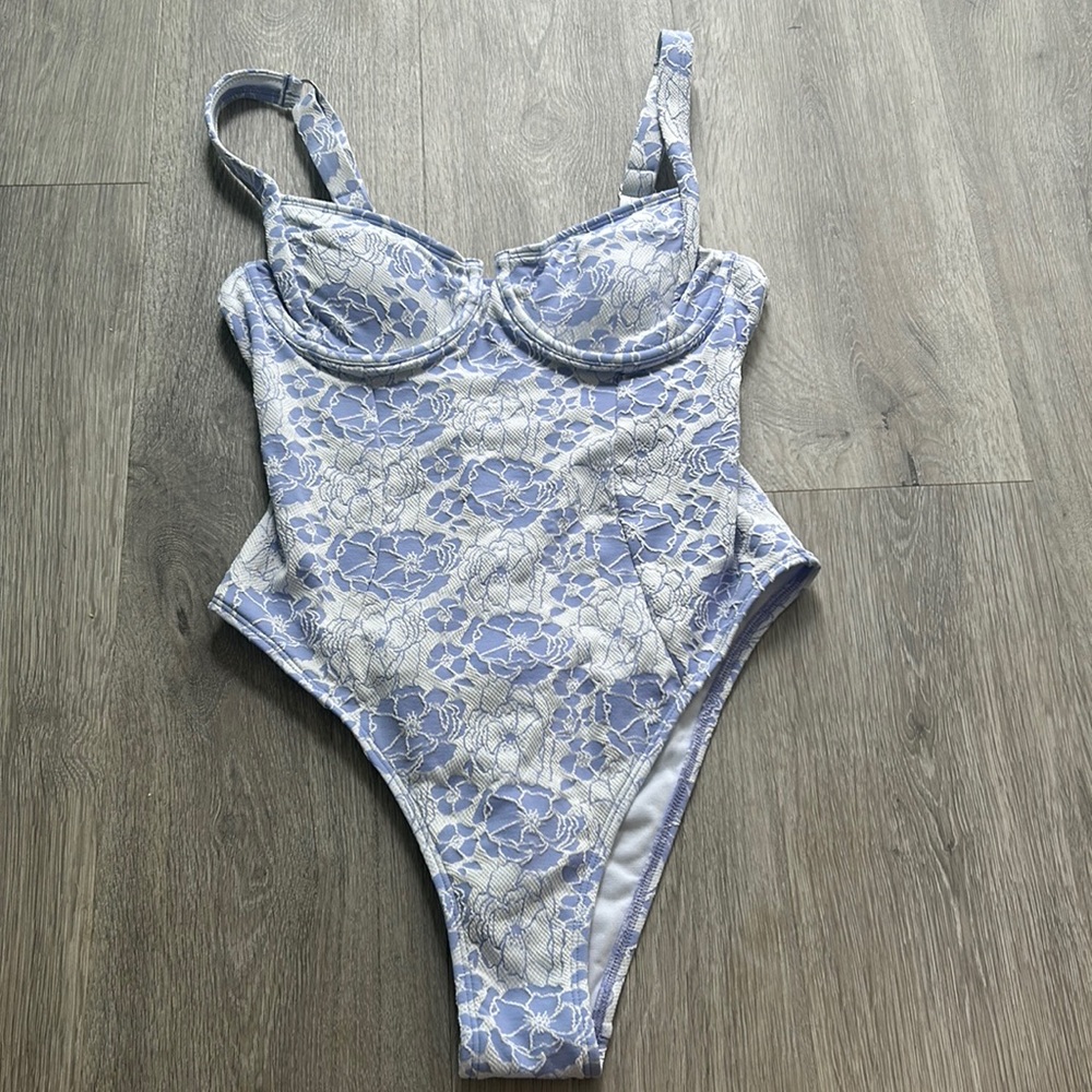 Cupshe one piece NWOT